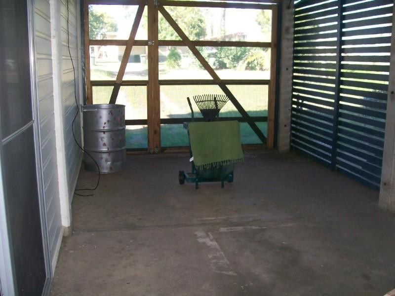 27 Young Street, Moura QLD 4718