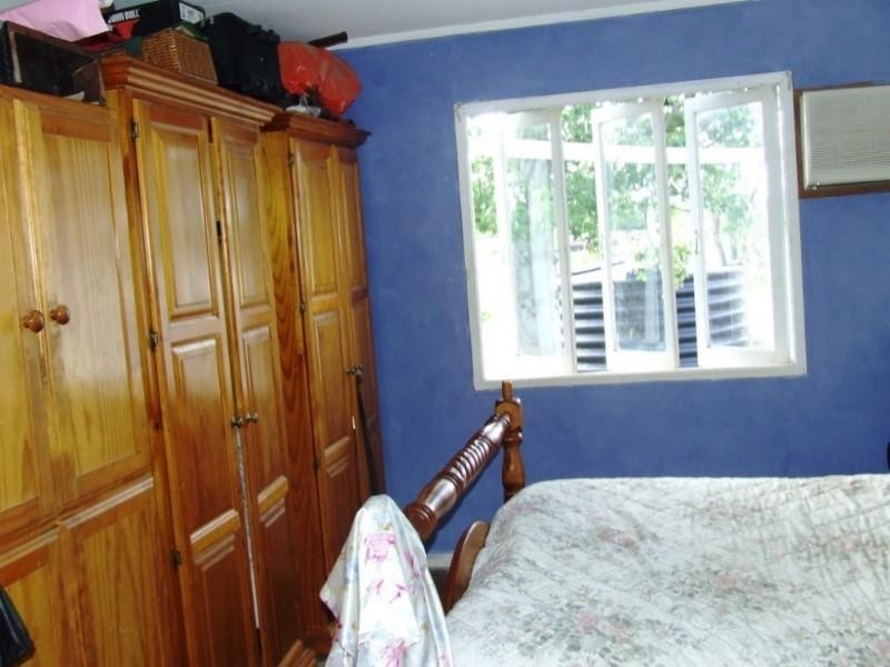 94 North Street, Banana QLD 4702