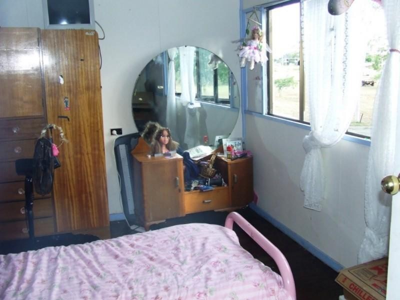 94 North Street, Banana QLD 4702