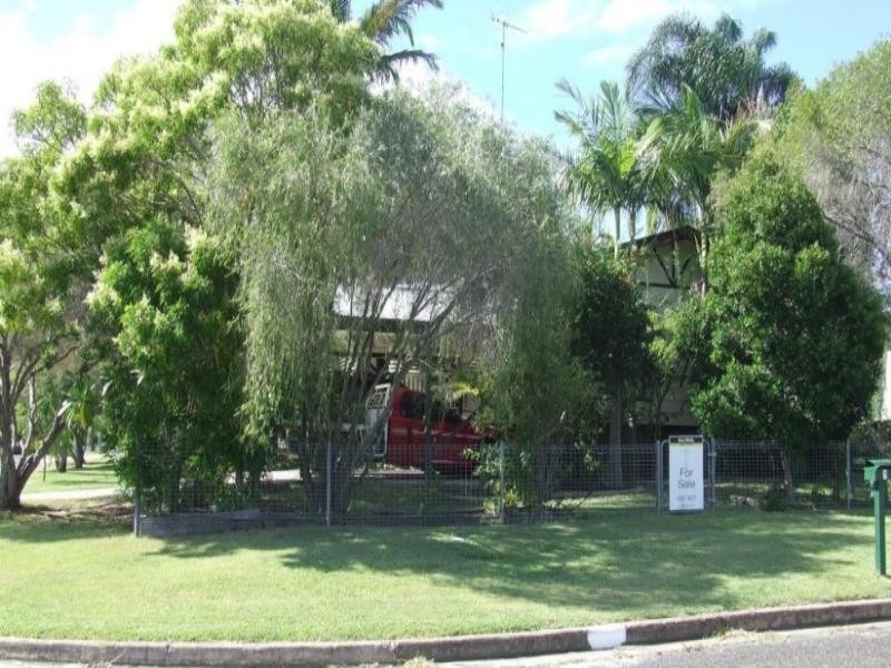 1 Lederhose Street, Moura QLD 4718