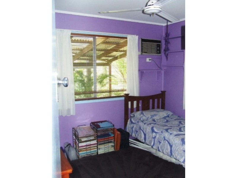 1 Lederhose Street, Moura QLD 4718