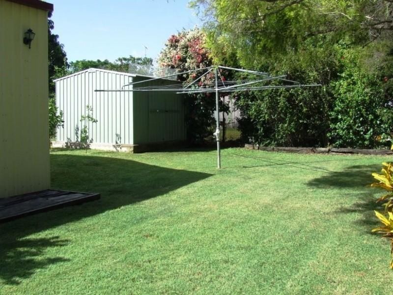 1 Lederhose Street, Moura QLD 4718