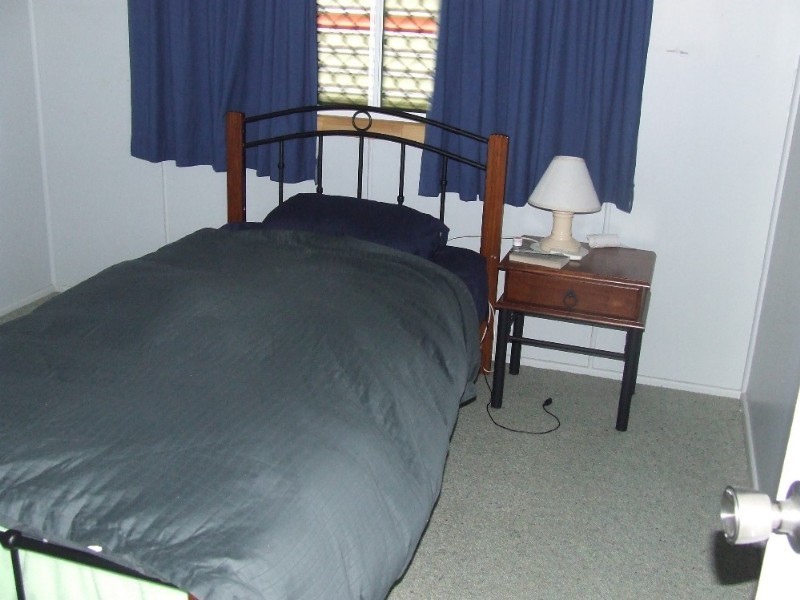 4 Hewitt Street, Moura QLD 4718