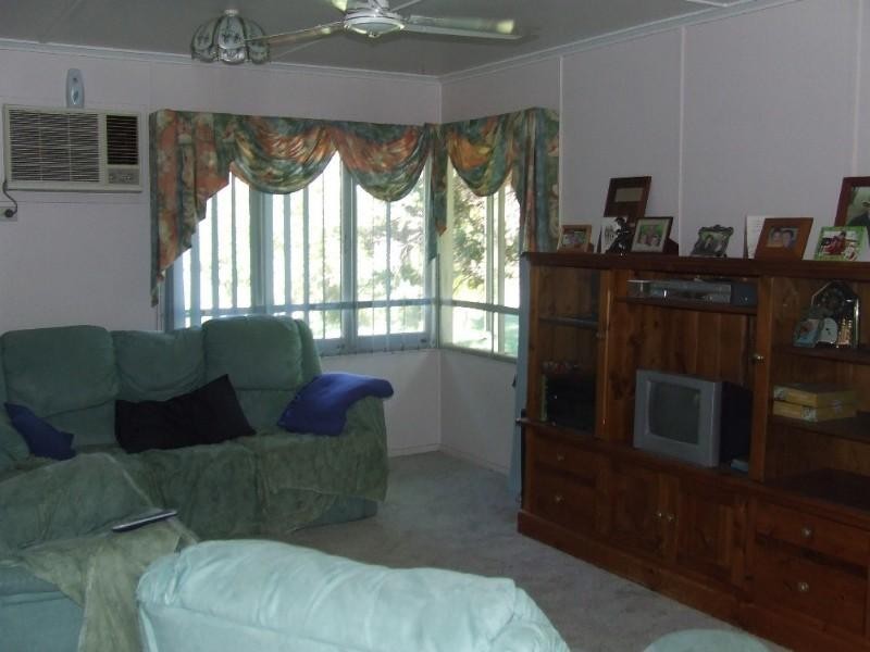 7 Misfeld Street, Moura QLD 4718