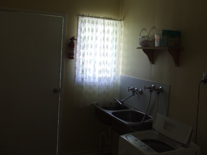 10 Stephenson Street, Moura QLD 4718