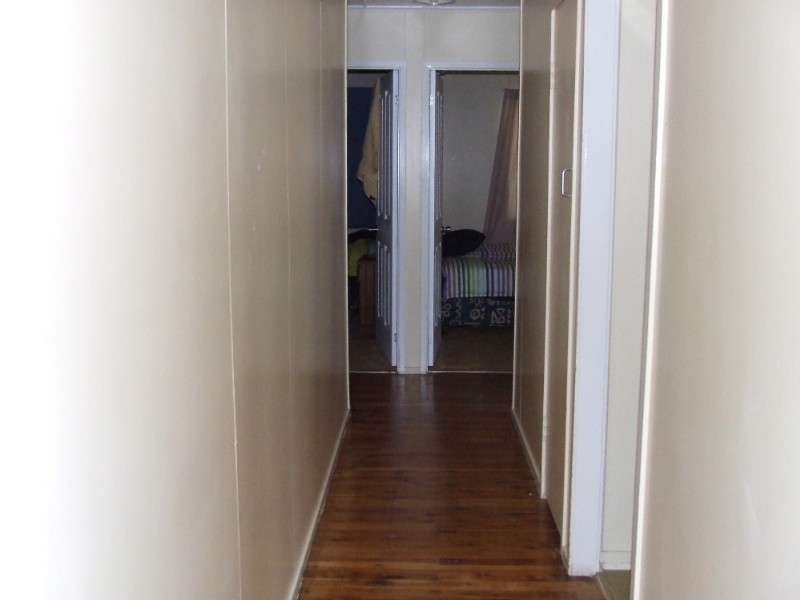 10 Stephenson Street, Moura QLD 4718