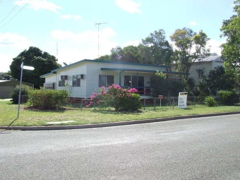 31 Nott Street, Moura QLD 4718