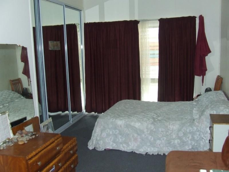 31 Nott Street, Moura QLD 4718