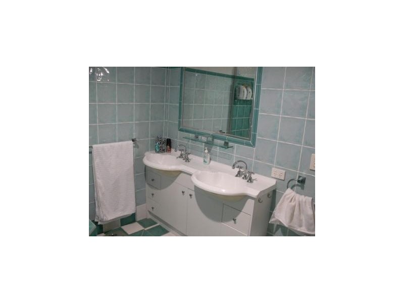 27 Regency Place, Mudgeeraba QLD 4213