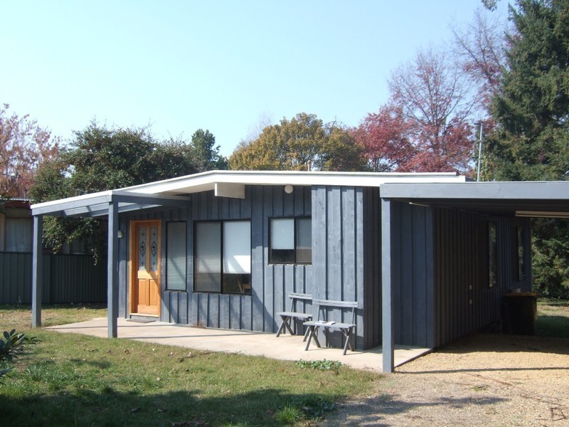 20 Toorak Avenue, Bright VIC 3741