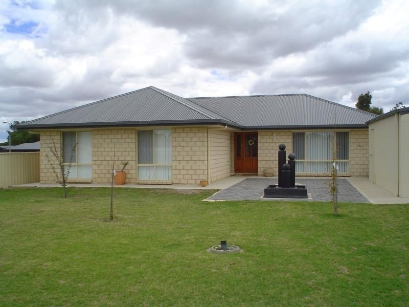 17 Fordham Avenue, Naracoorte SA 5271