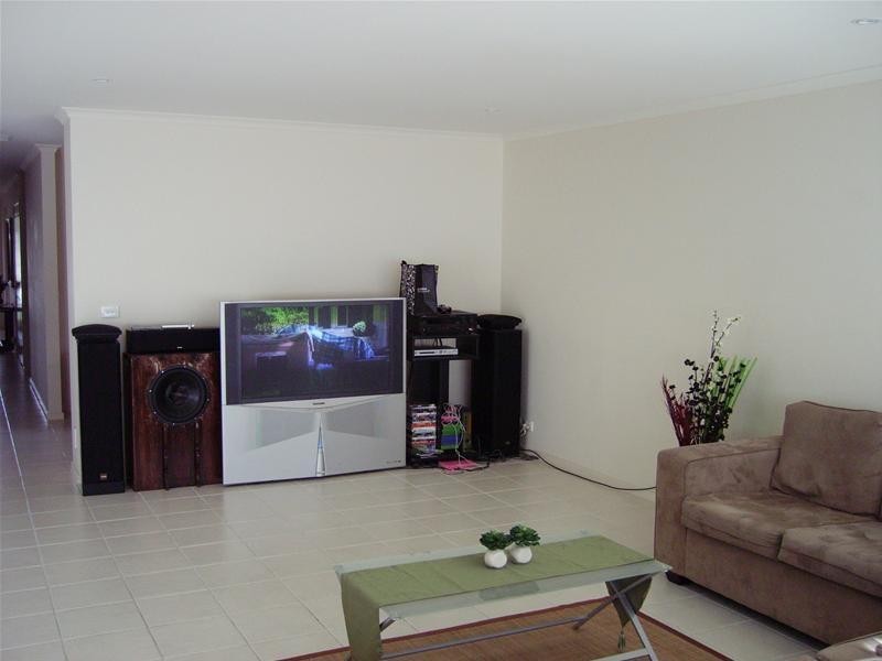 51 Golden Grove, Narre Warren VIC 3805