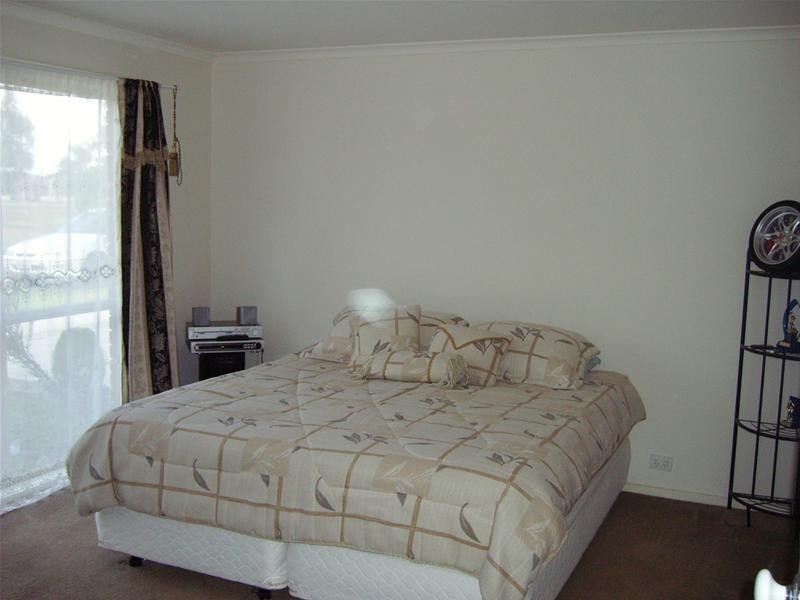 51 Golden Grove, Narre Warren VIC 3805