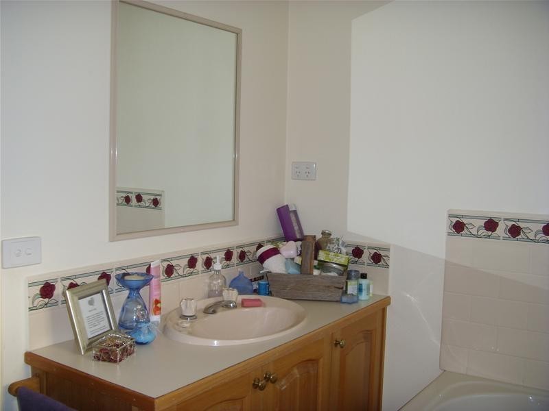 1 Milton Place, Narre Warren South VIC 3805