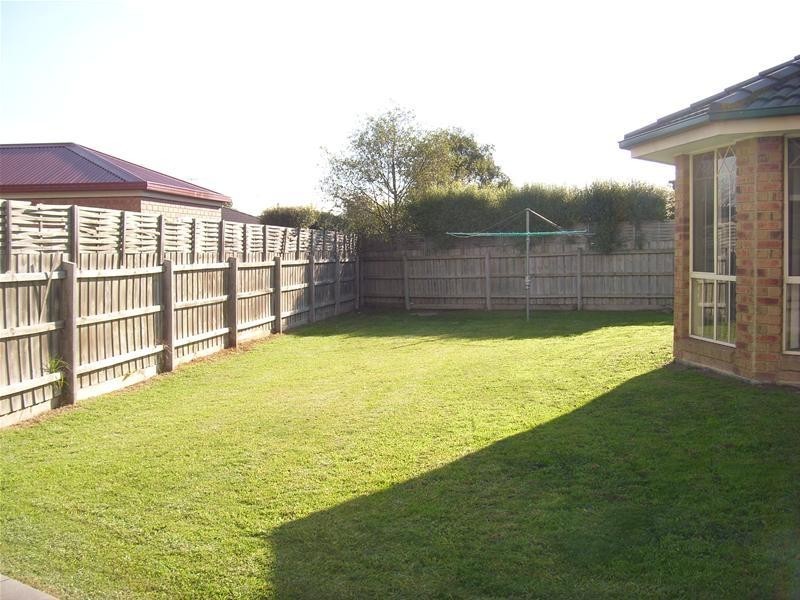 1 Milton Place, Narre Warren South VIC 3805