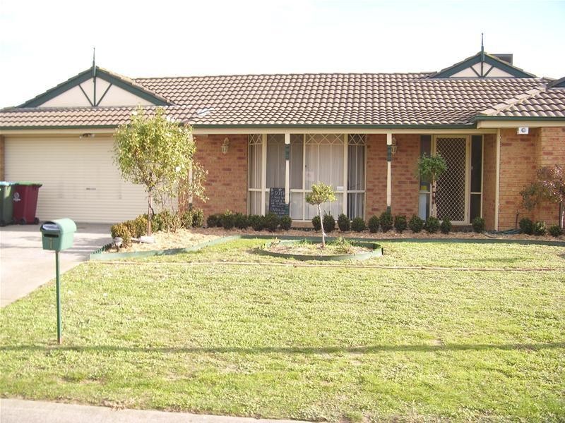 1 Milton Place, Narre Warren South VIC 3805