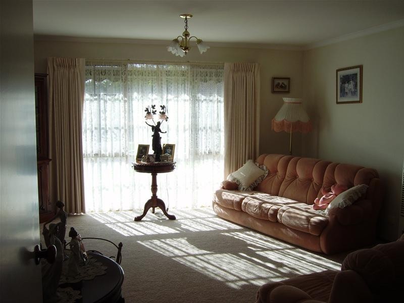 1 Lodge Crescent, Berwick VIC 3806