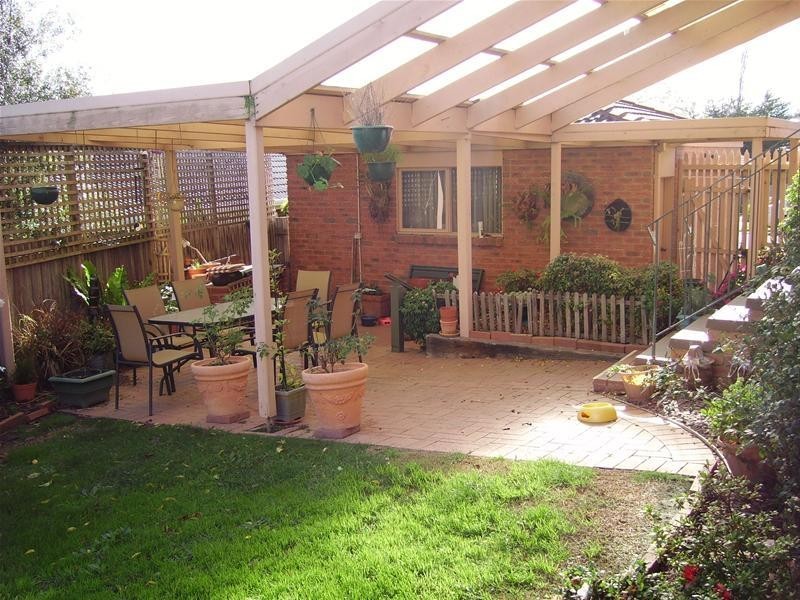 1 Lodge Crescent, Berwick VIC 3806