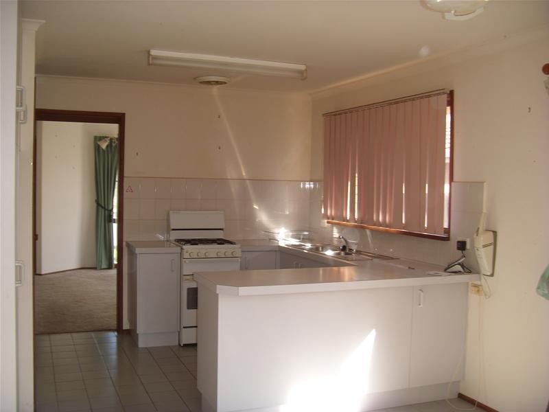 9 Kirkwood Crescent, Hampton Park VIC 3976