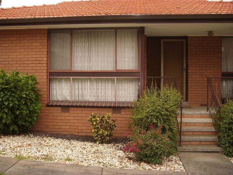 8/37 Clyde Road, Berwick VIC 3806