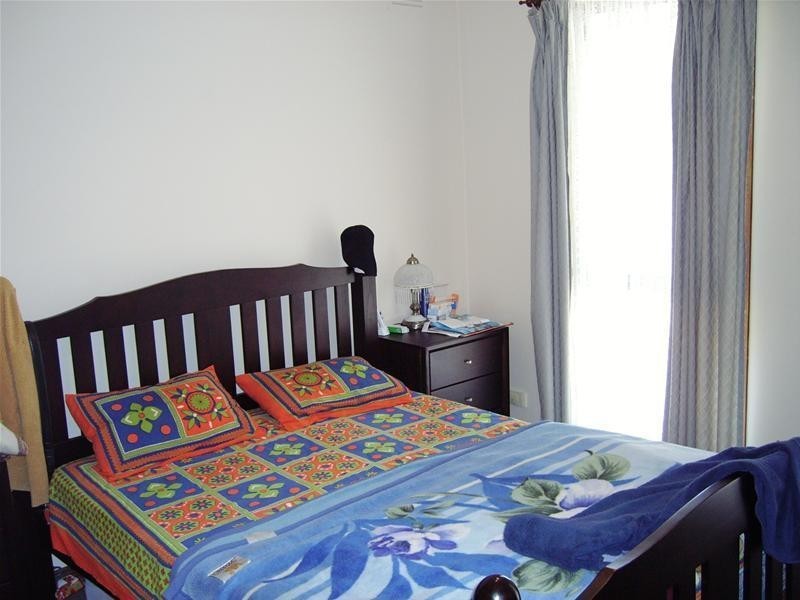 1/15 Saxonwood Drive, Narre Warren VIC 3805