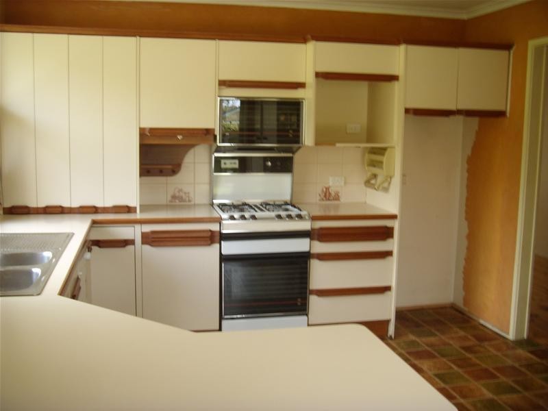 4 Manning Close, Hampton Park VIC 3976