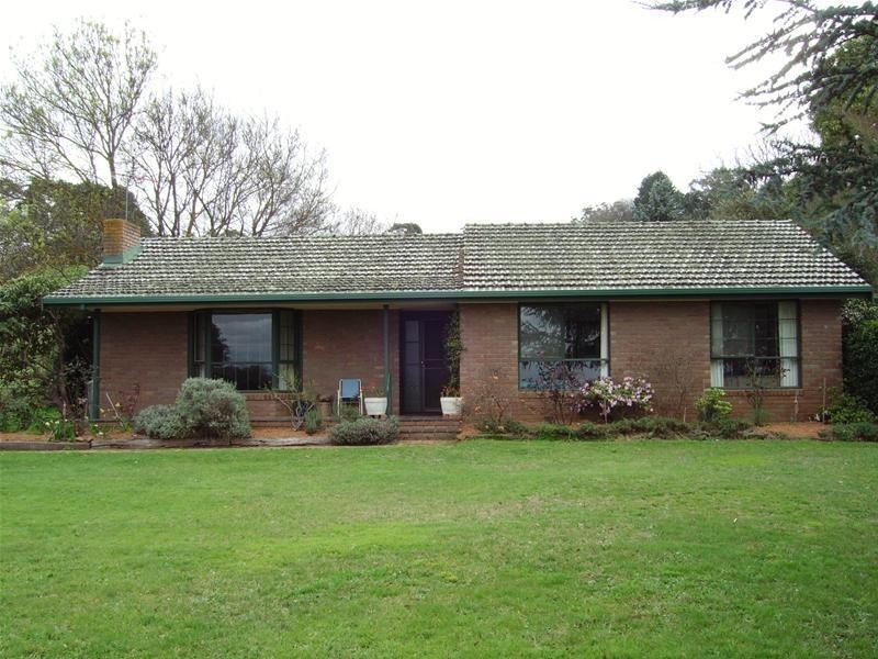 35 Bourkes Creek Road, Pakenham Upper VIC 3810