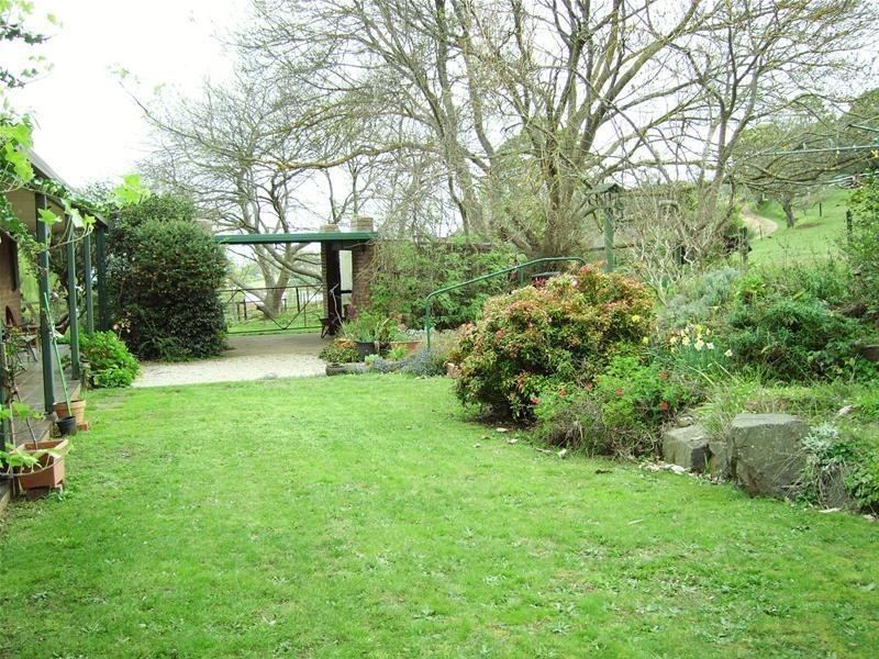 35 Bourkes Creek Road, Pakenham Upper VIC 3810