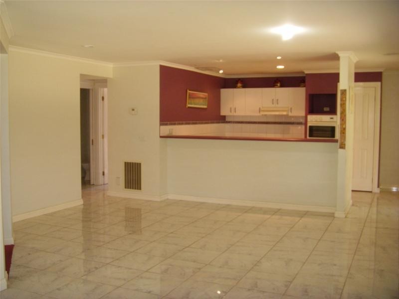 6 Henshaw Court, Narre Warren South VIC 3805