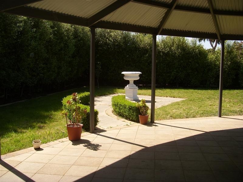 6 Henshaw Court, Narre Warren South VIC 3805