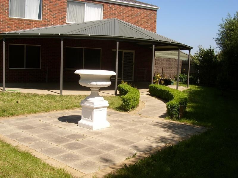 6 Henshaw Court, Narre Warren South VIC 3805