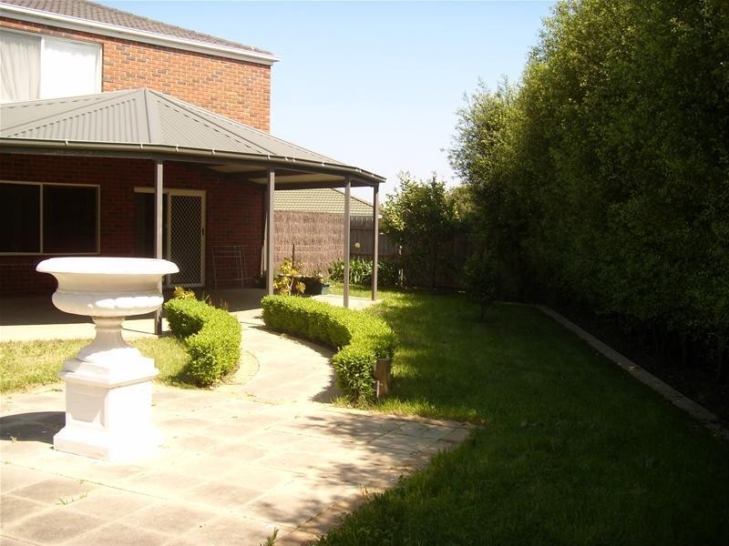 6 Henshaw Court, Narre Warren South VIC 3805