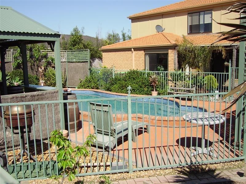 33 Beethoven Drive, Narre Warren South VIC 3805