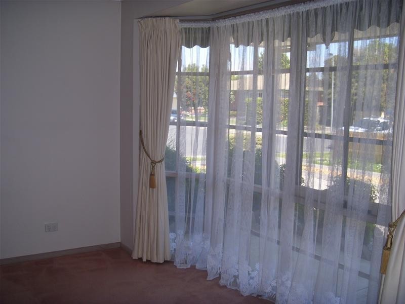 8 Rozzy Parade, Narre Warren VIC 3805