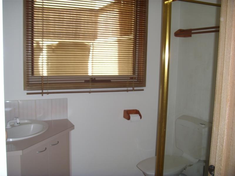 8 Rozzy Parade, Narre Warren VIC 3805