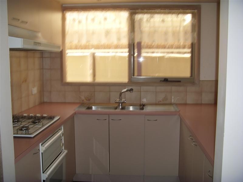 8 Rozzy Parade, Narre Warren VIC 3805