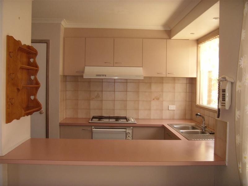 8 Rozzy Parade, Narre Warren VIC 3805