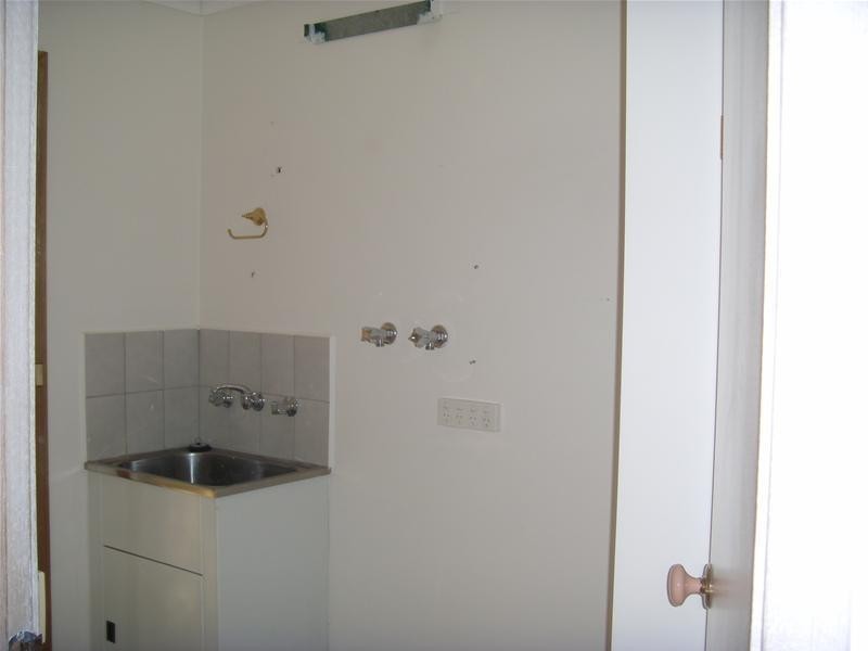 8 Rozzy Parade, Narre Warren VIC 3805