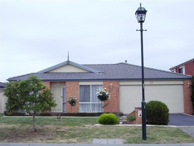 38 Beethoven Drive, Narre Warren South VIC 3805