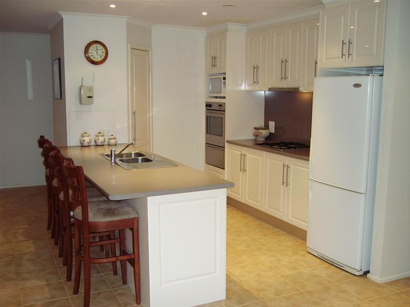 38 Beethoven Drive, Narre Warren South VIC 3805