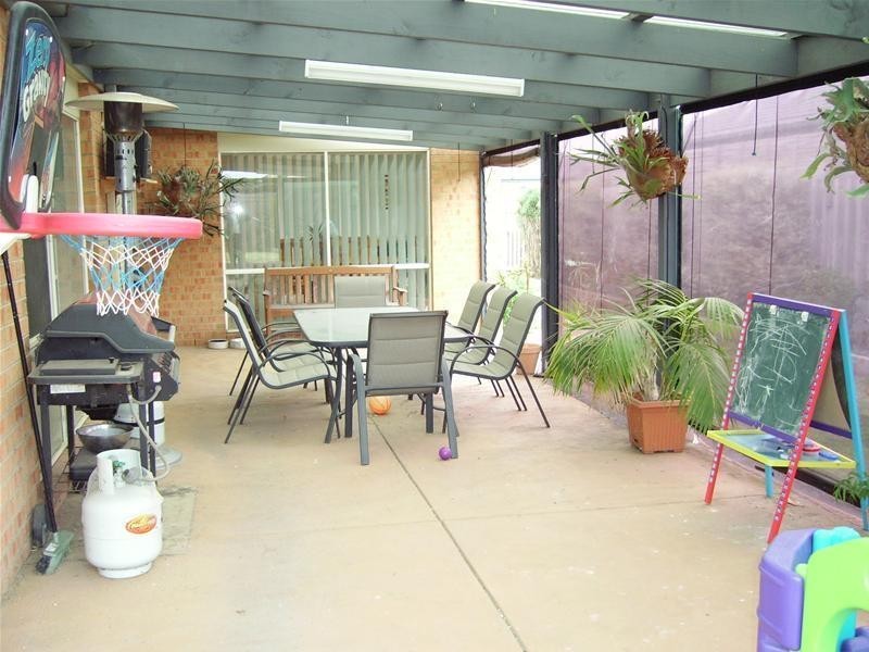 38 Beethoven Drive, Narre Warren South VIC 3805