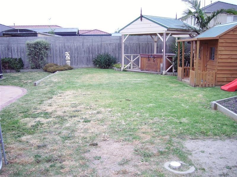 38 Beethoven Drive, Narre Warren South VIC 3805