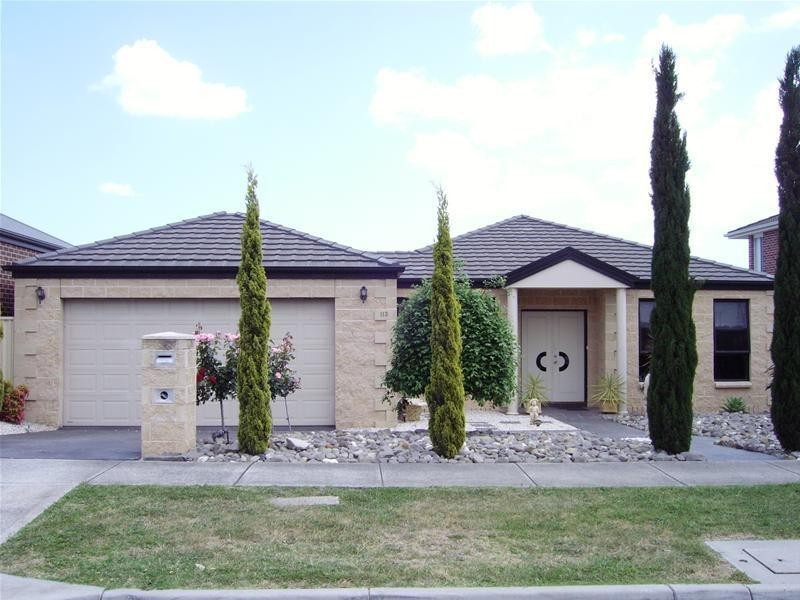 113 Montbrae Circuit, Narre Warren VIC 3805
