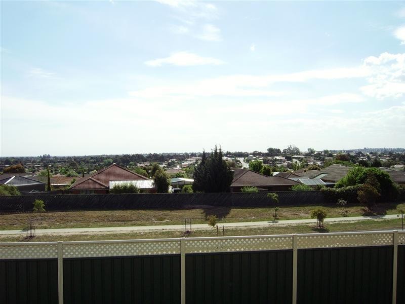 113 Montbrae Circuit, Narre Warren VIC 3805