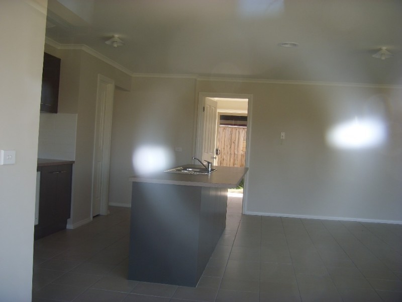 18 Forest Oak Drive, Cranbourne VIC 3977