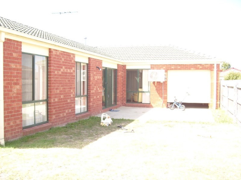 2 Shearer Court, Narre Warren VIC 3805