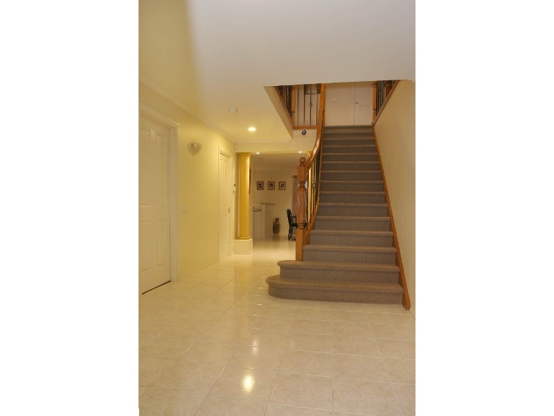 45 Montbrae Circuit, Narre Warren North VIC 3804