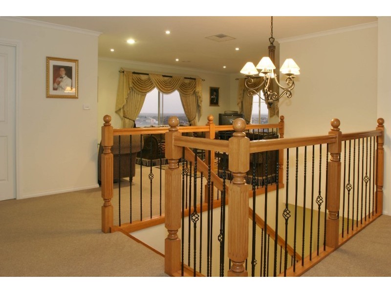 45 Montbrae Circuit, Narre Warren North VIC 3804