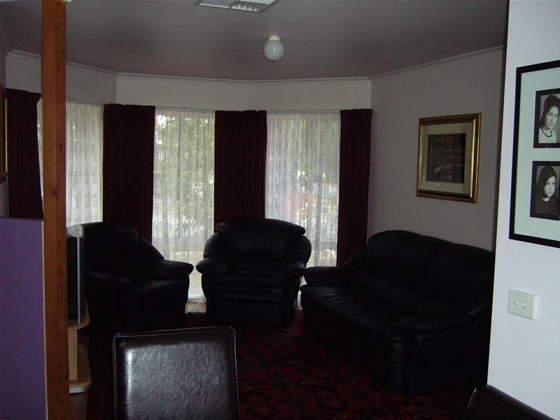 127 Kendall Drive, Narre Warren VIC 3805