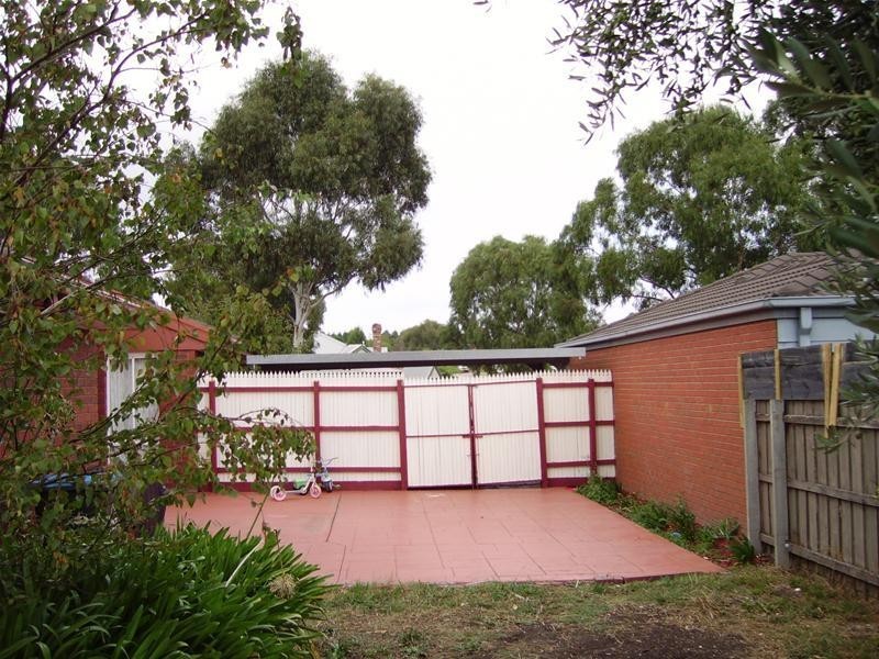 127 Kendall Drive, Narre Warren VIC 3805